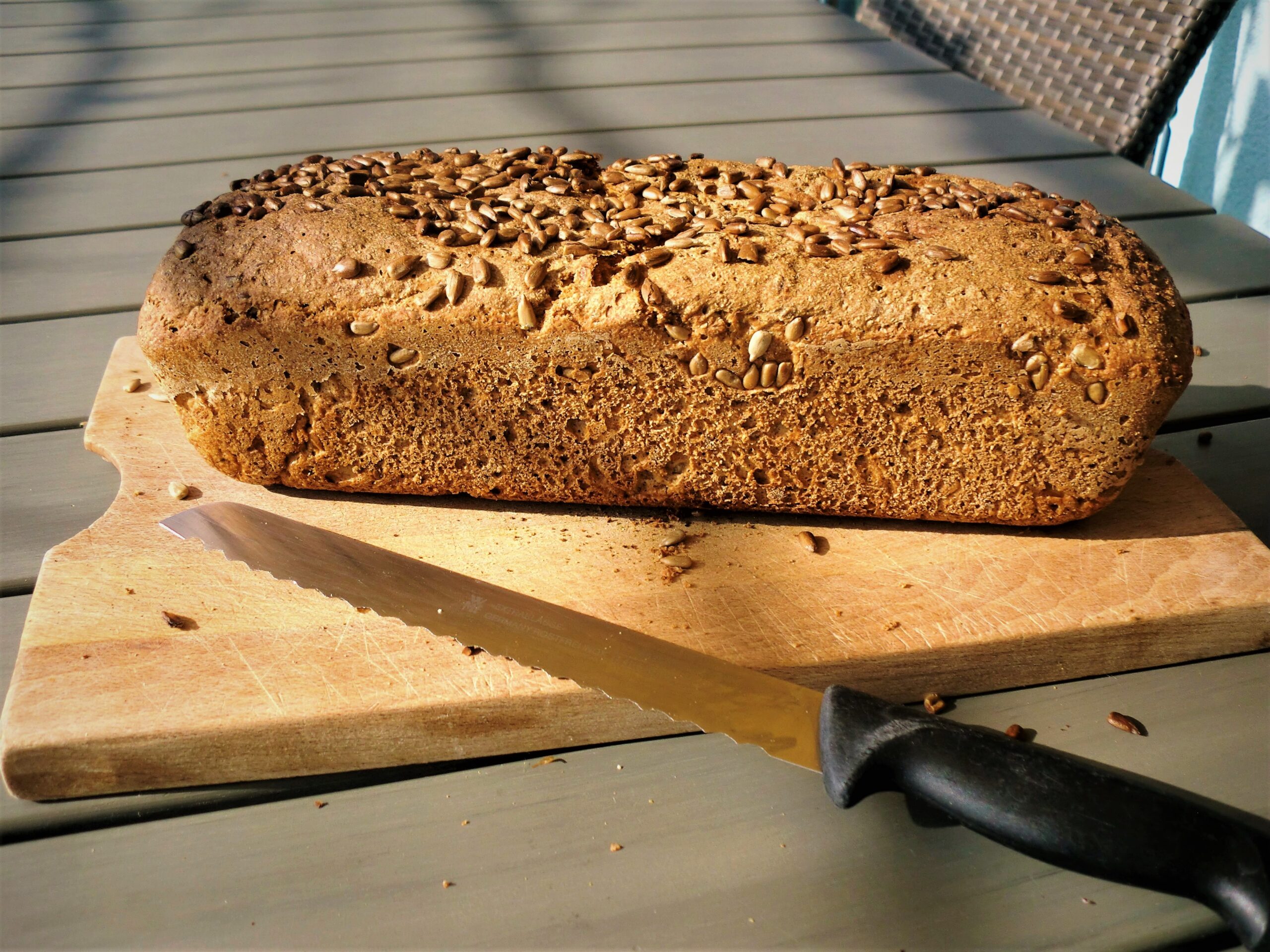 Mehrkornbrot mit Sonnenblumenkerne