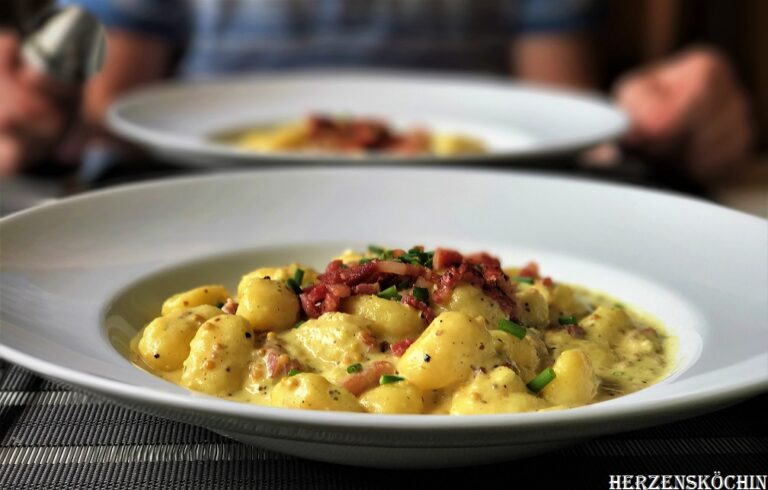 Gnocchi mit Senf Soße