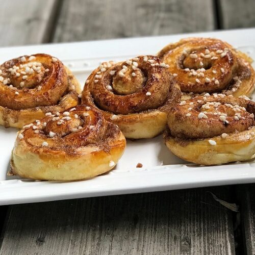 Schwedische Zimtschnecken mit Kardamon