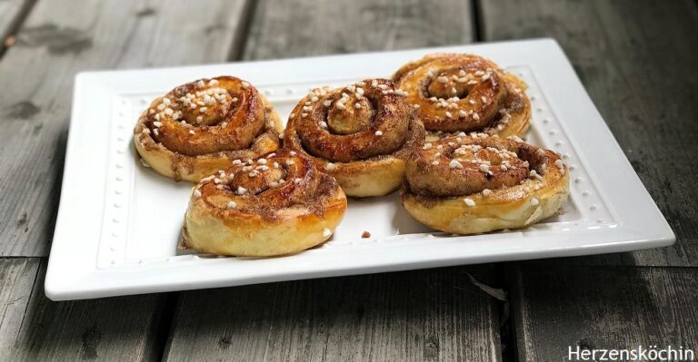 Schwedische Zimtschnecken mit Kardamon