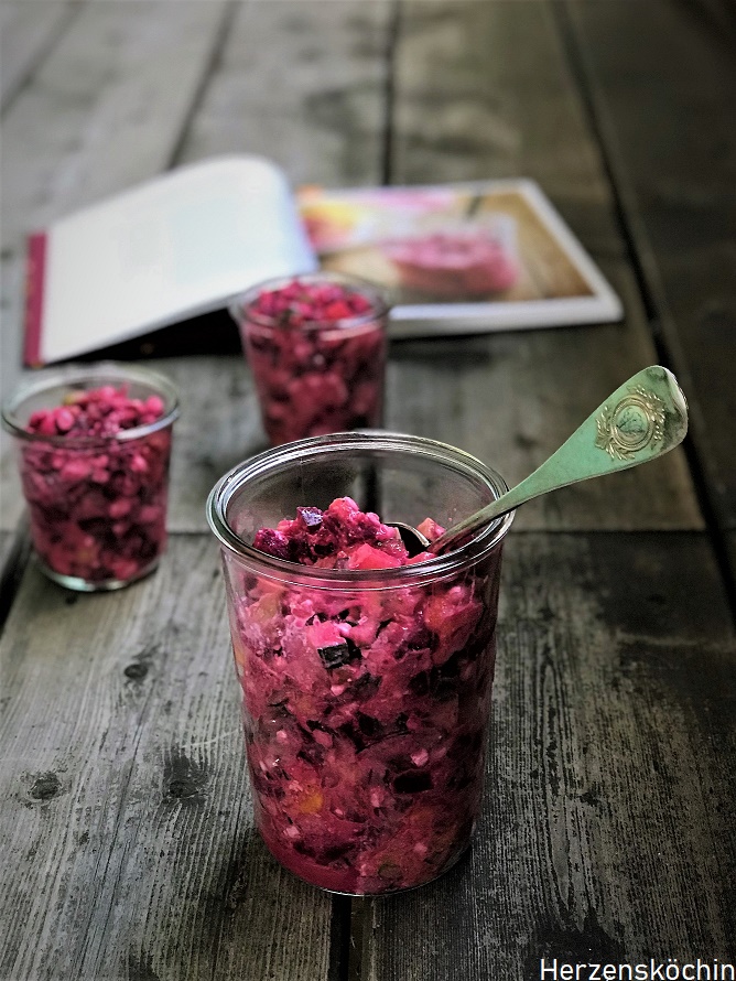 Rote Beete Salat mit Räucherfisch