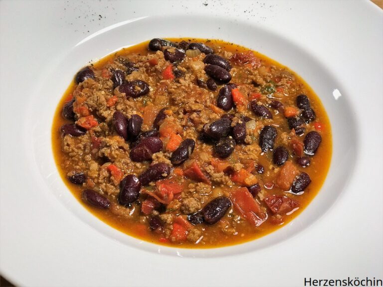 Chili con Carne mit Zimt und Koriander